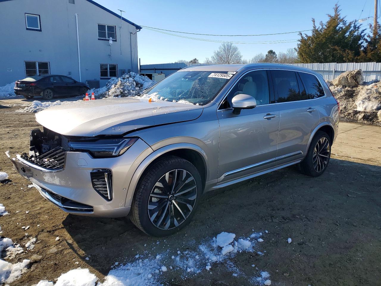 Salvage Volvo Xc90 Plus Image