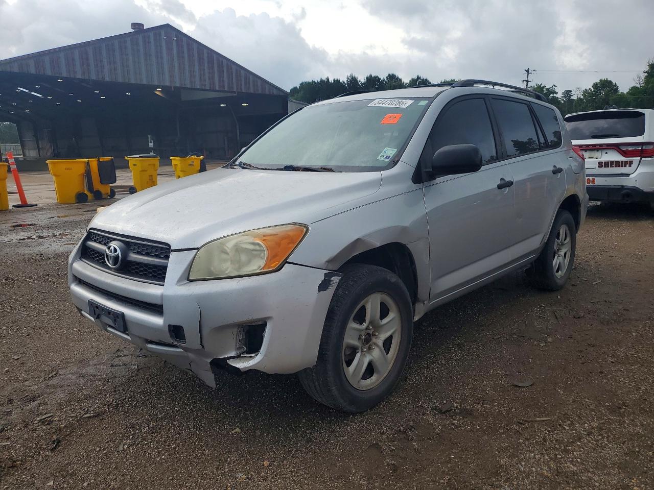 Salvage Toyota RAV4 Image