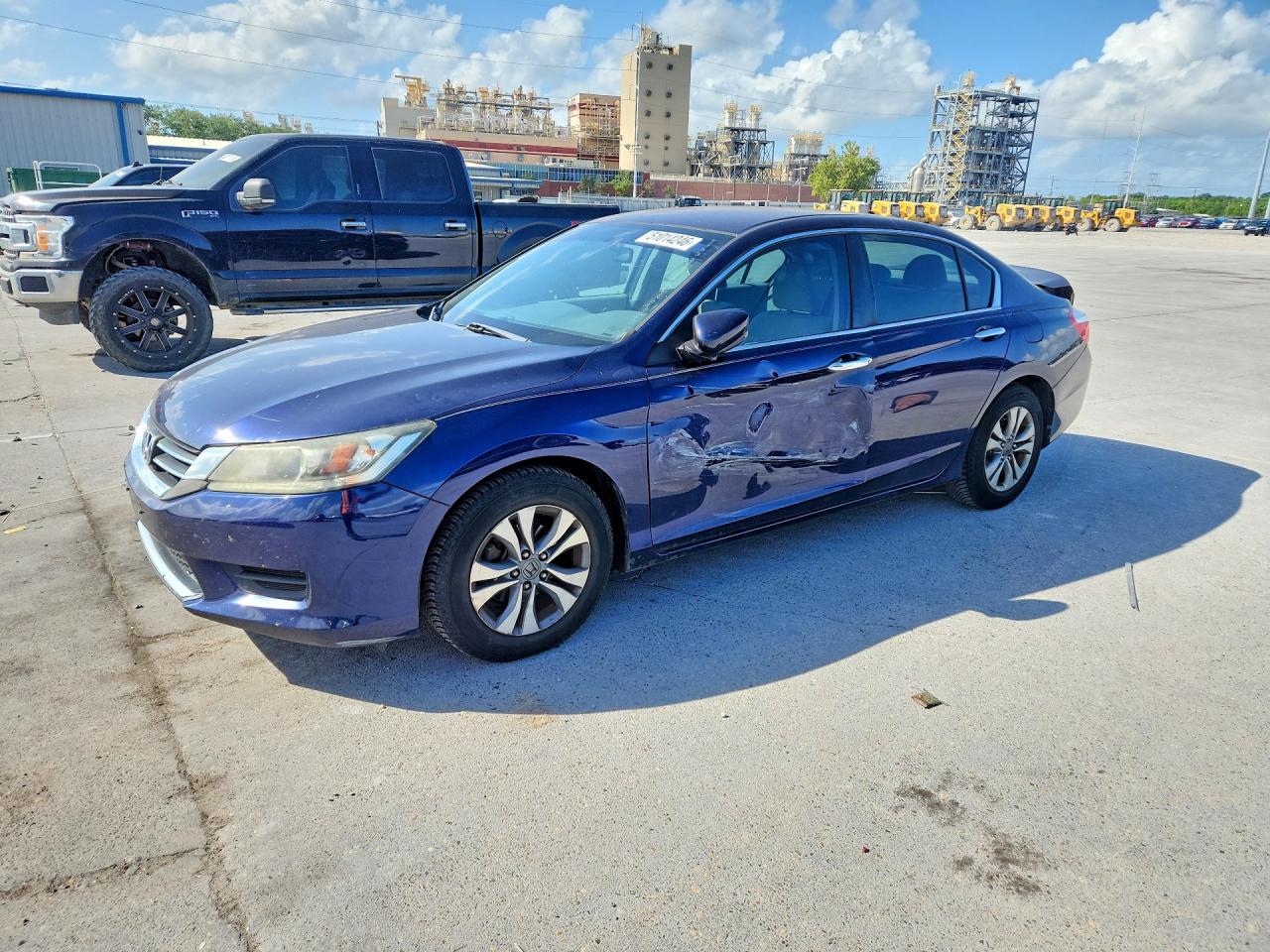 Salvage Honda Accord Image