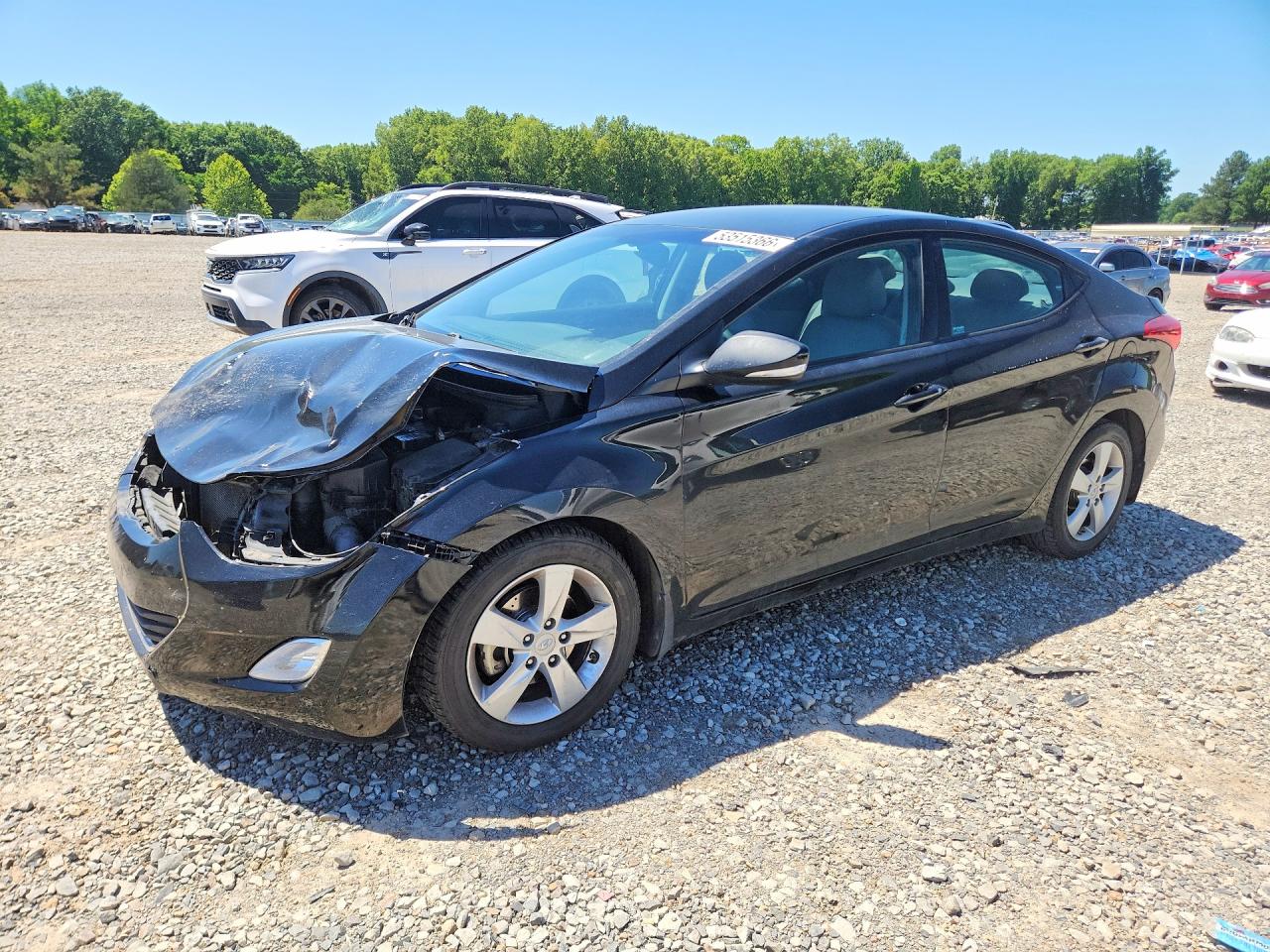 Salvage Hyundai ELANTRA Image