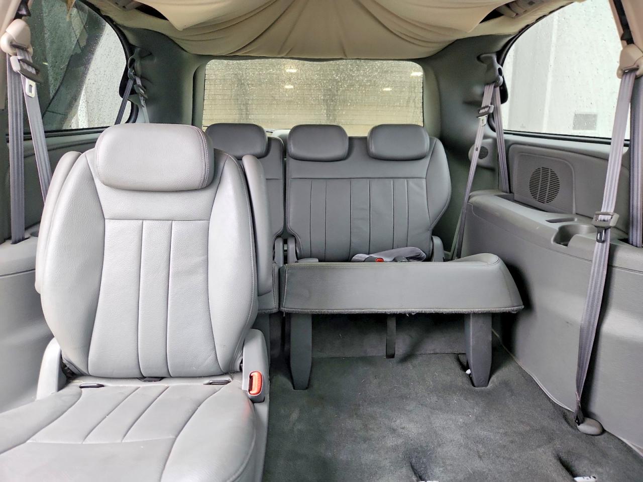 Dodge Caravan Sxt