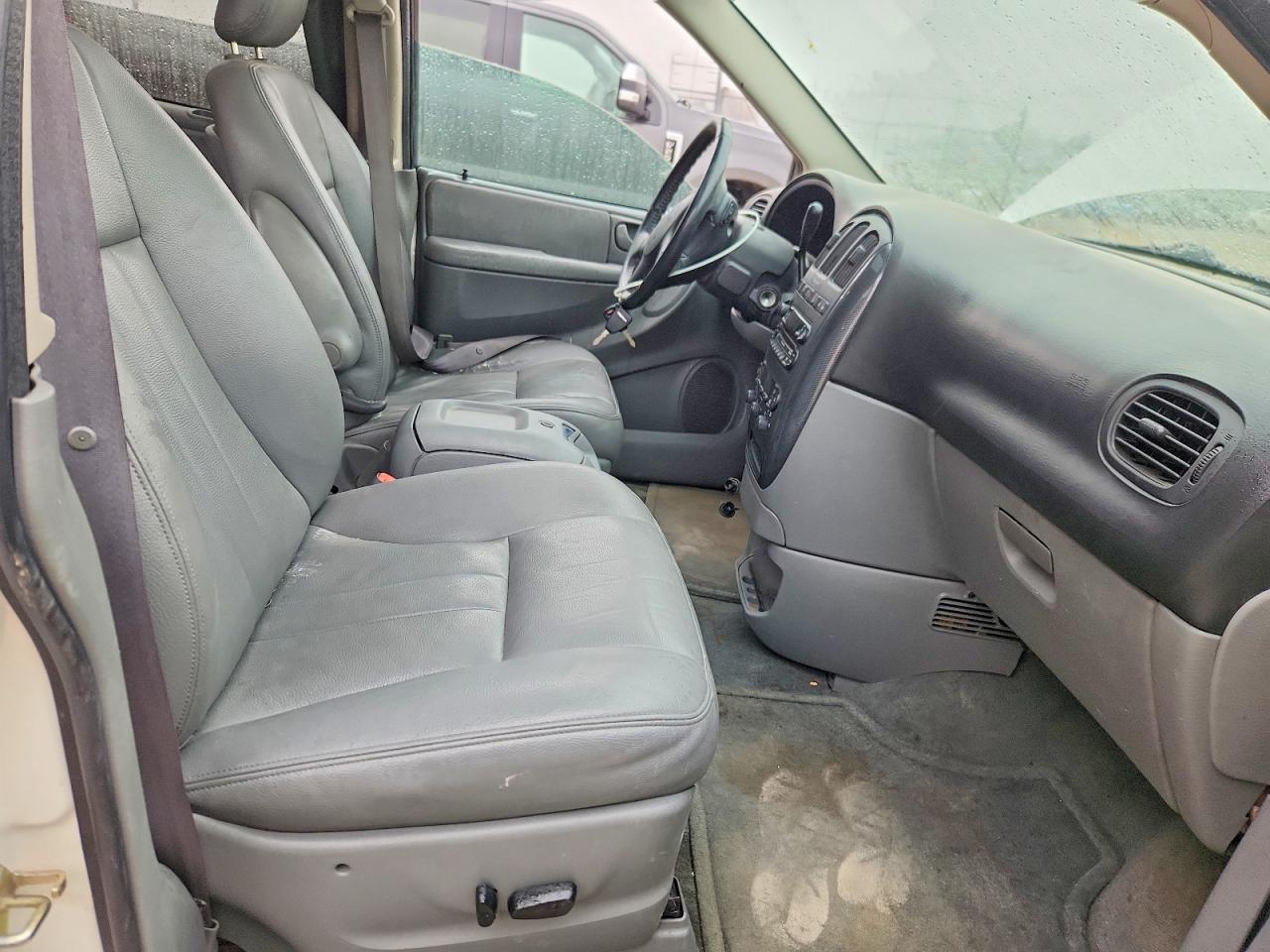 Dodge Caravan Sxt