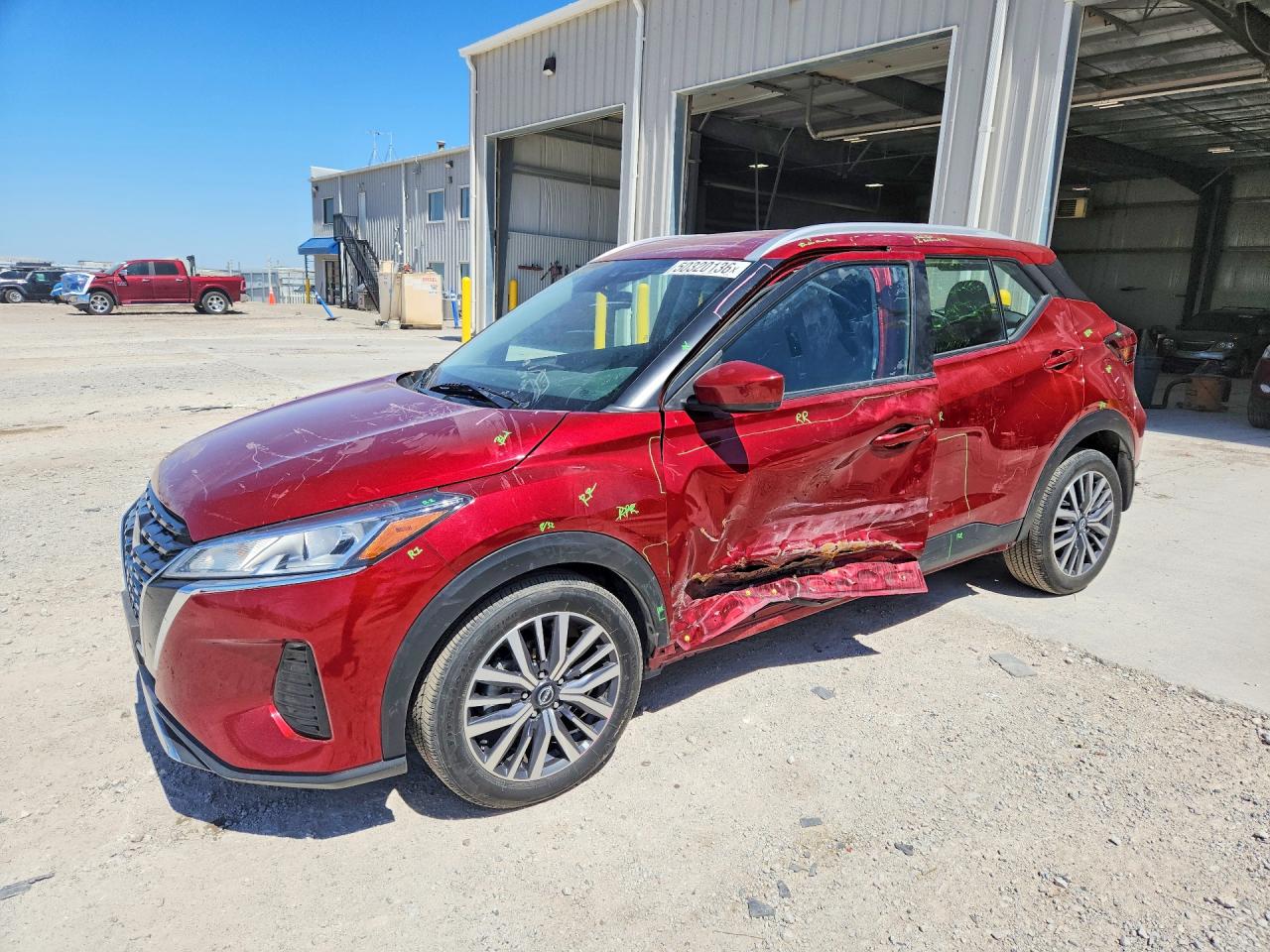 Salvage Nissan Kicks Image