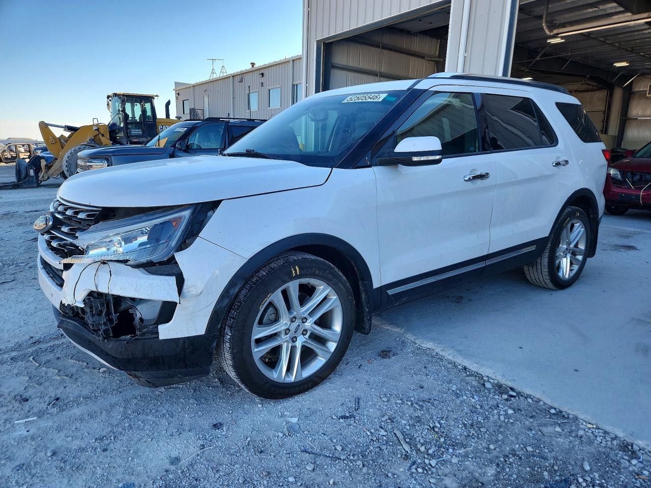 Salvage Ford Explorer Image