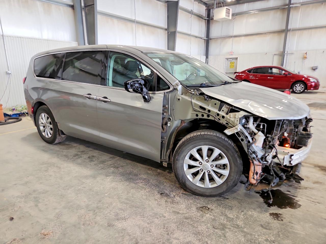 Chrysler Pacifica Touring