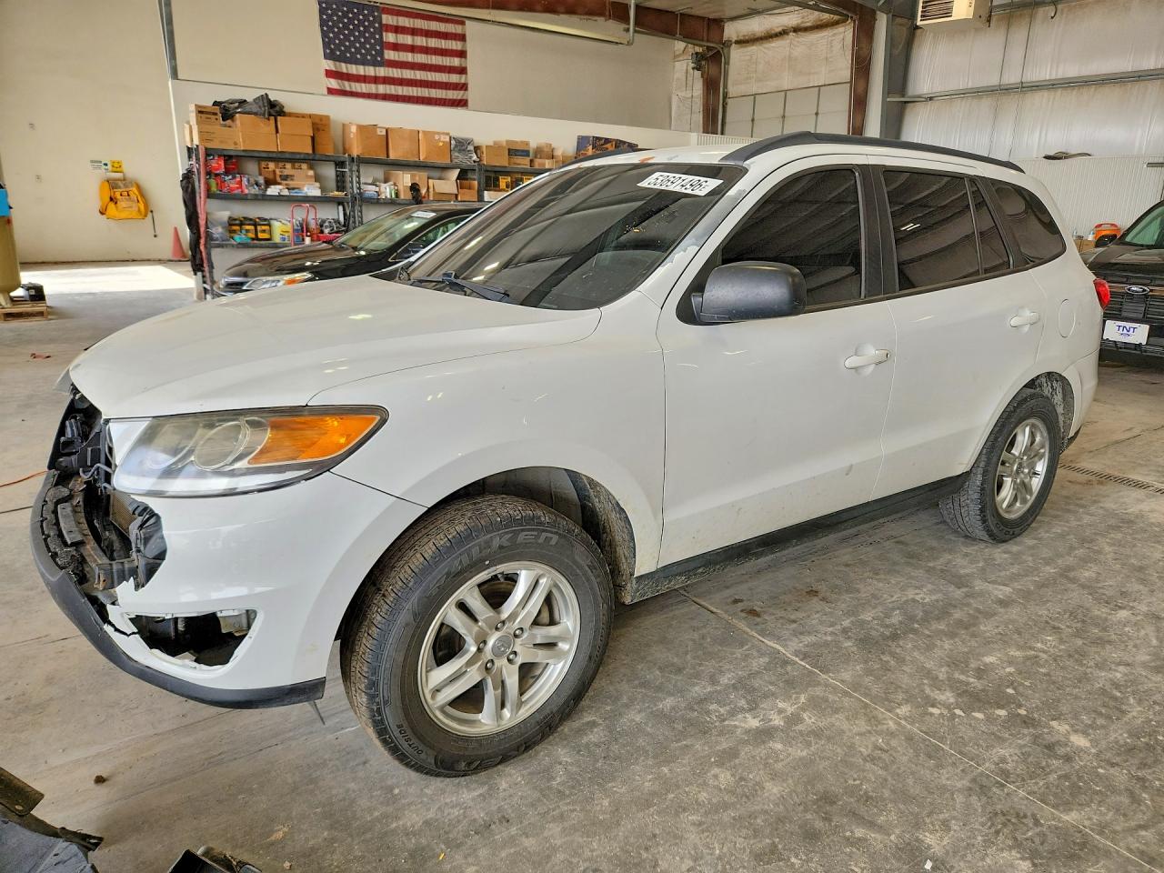 Salvage Hyundai SANTA FE Image
