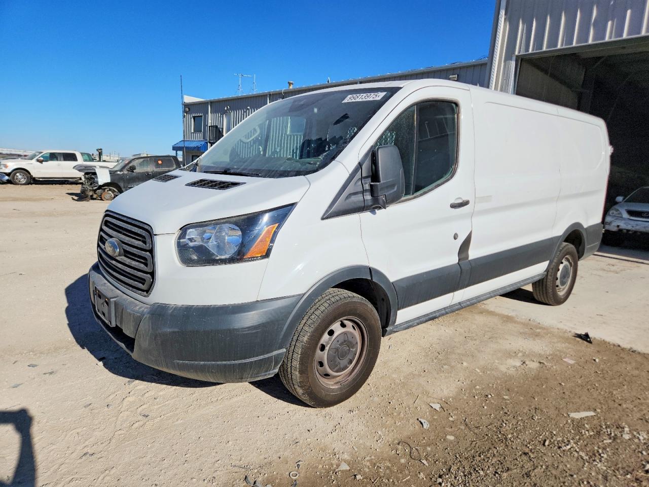 Salvage Ford Transit Image