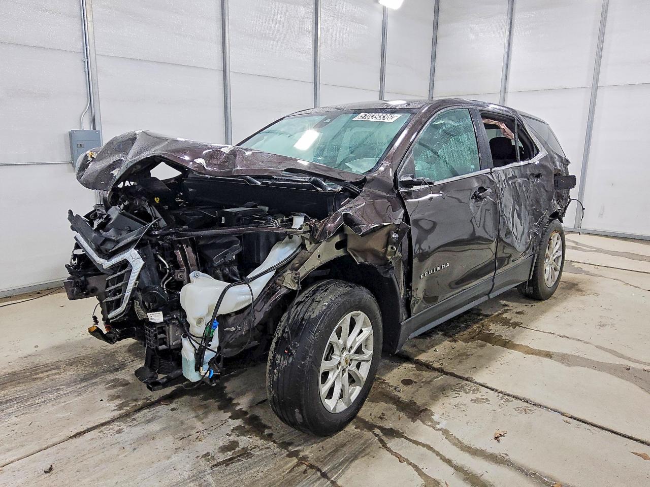 Salvage Chevrolet Equinox Image