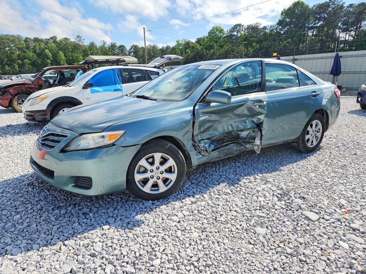Salvage Toyota Camry Image