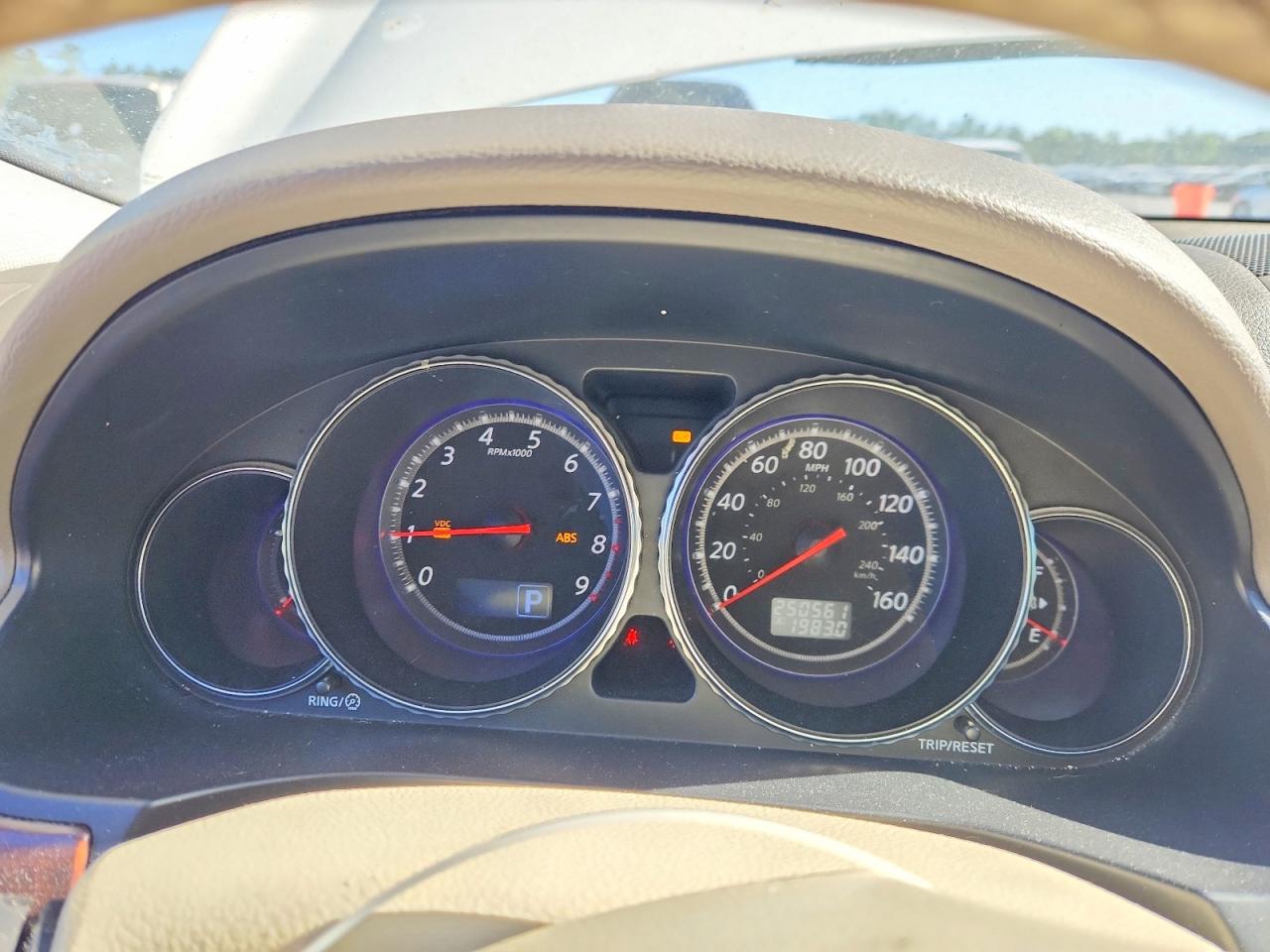 INFINITI M35 Base Base
