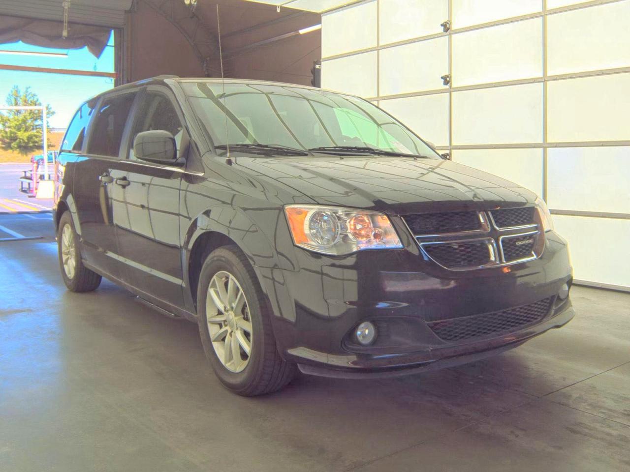Salvage Dodge Caravan Image
