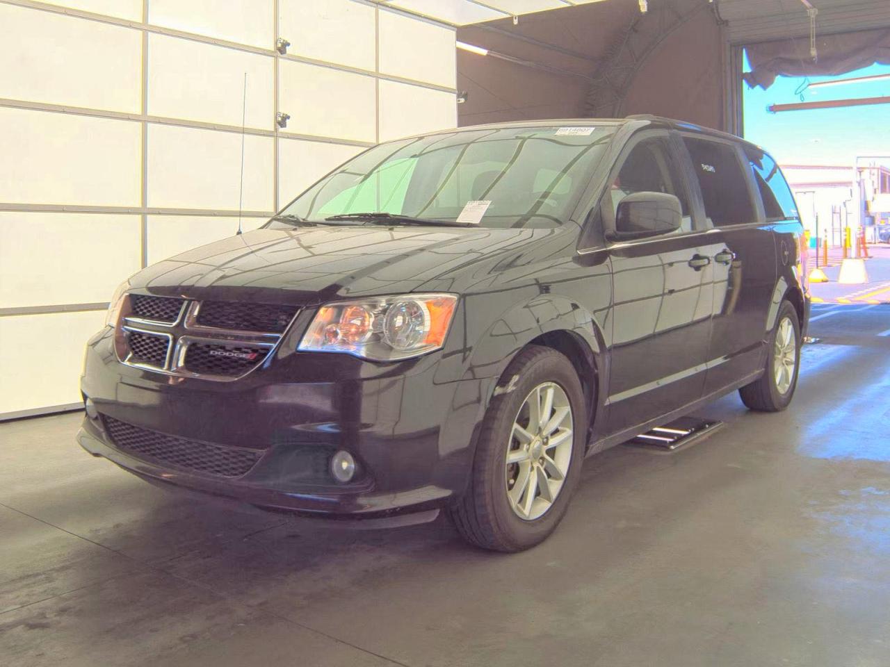 Dodge Caravan Sxt