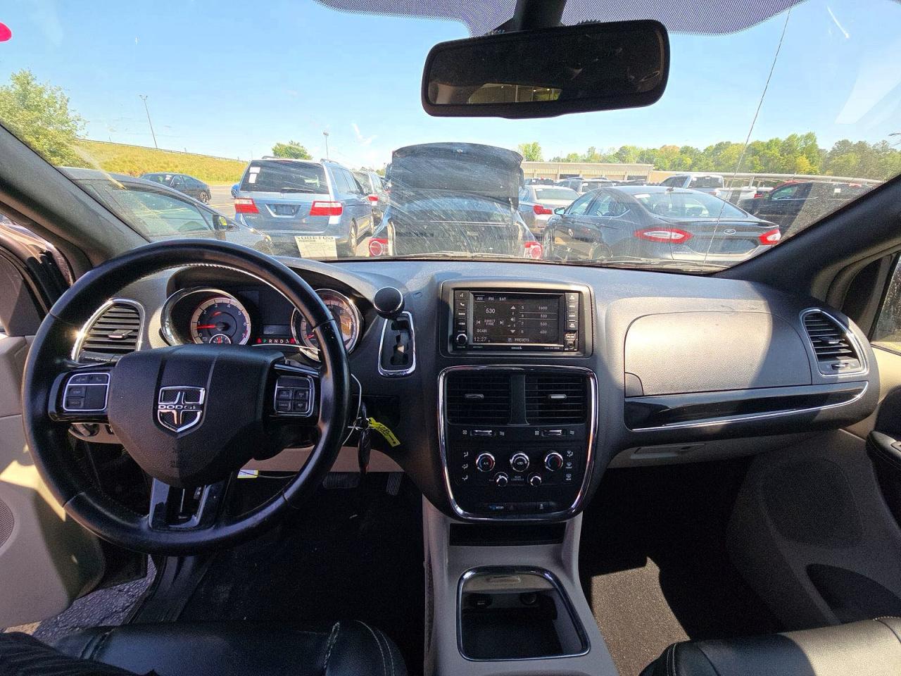 Dodge Caravan Sxt
