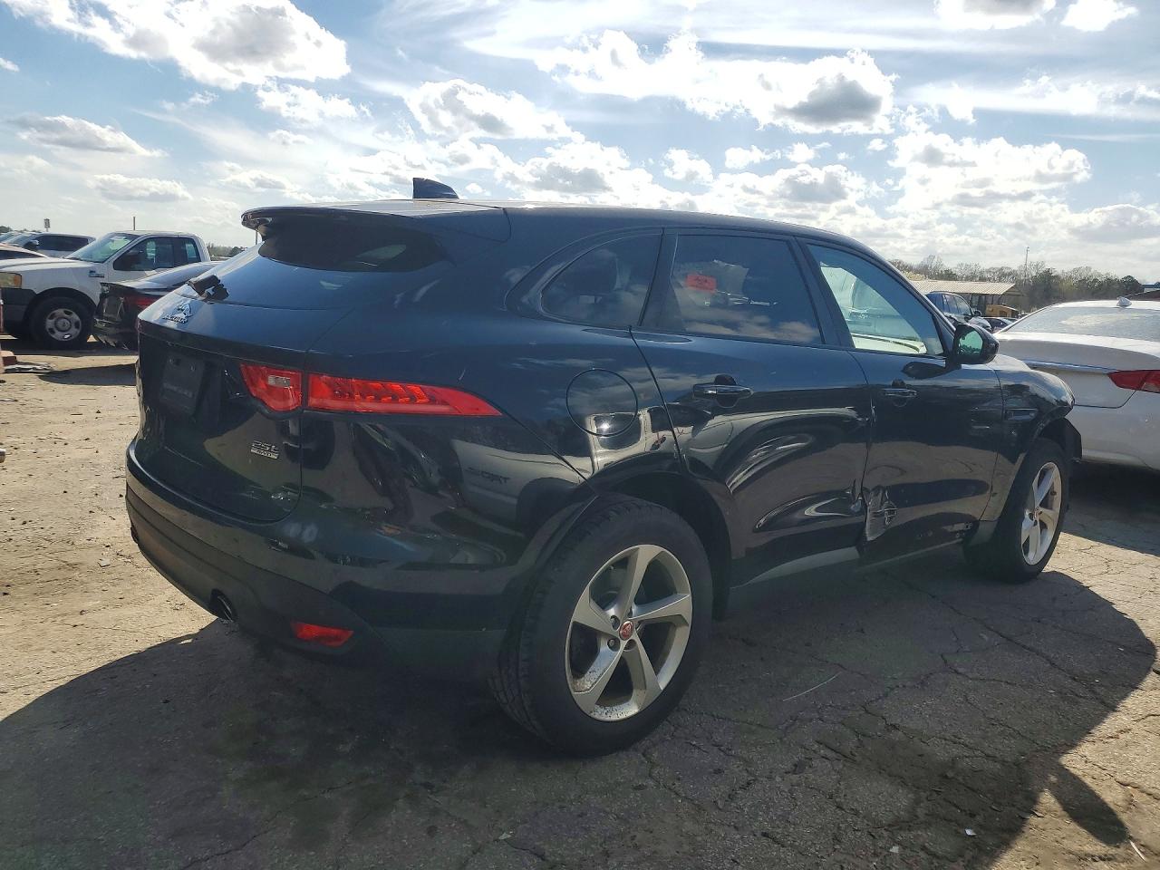 Jaguar F-PACE Premium