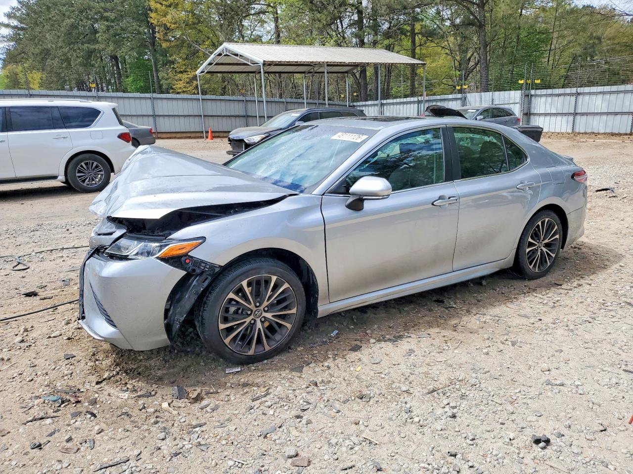 Salvage Toyota Camry Image