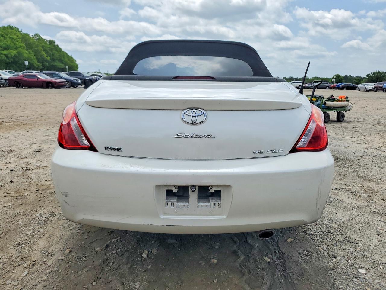 Toyota Camry Sle V6