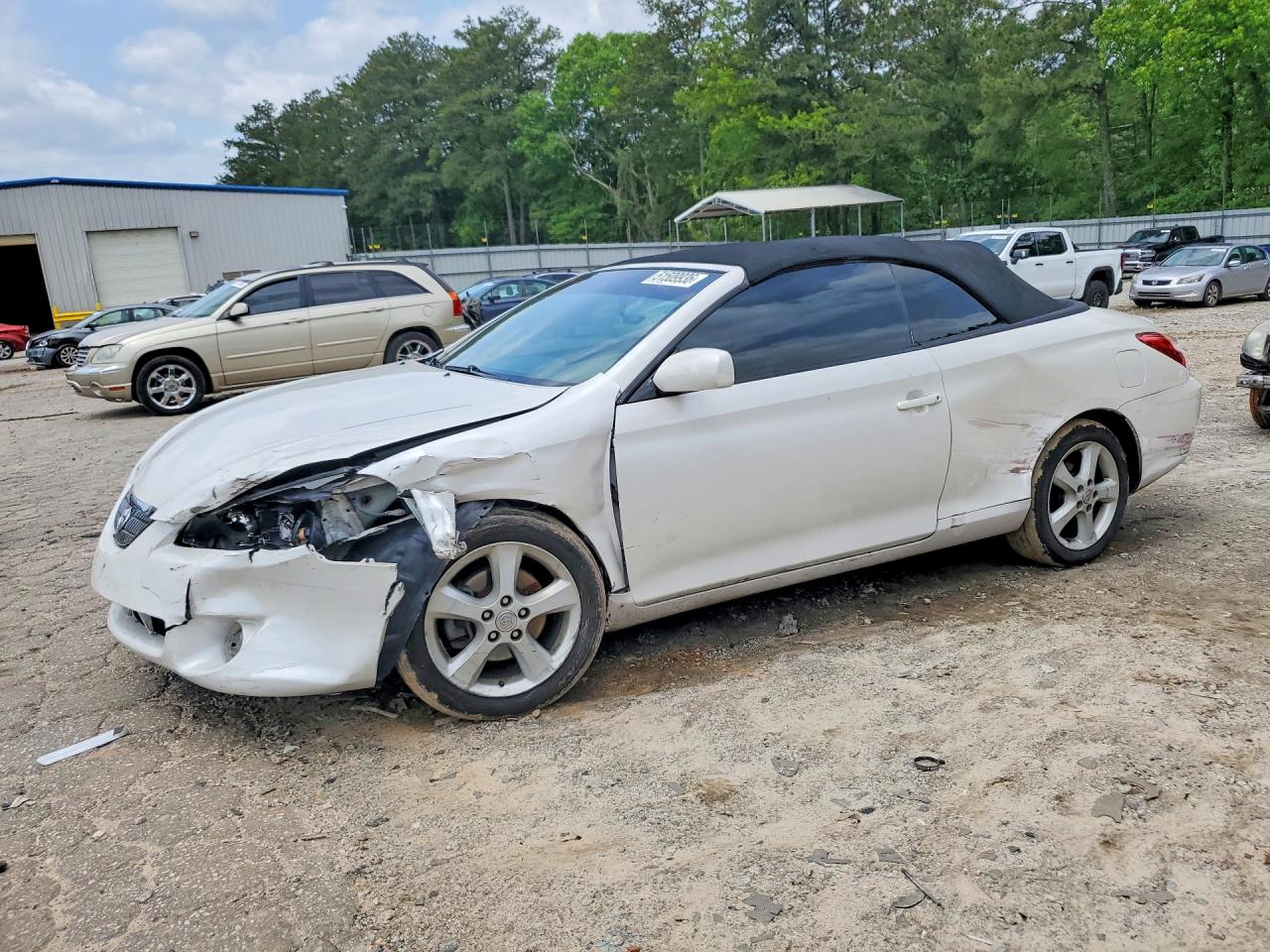 Salvage Toyota Camry Image