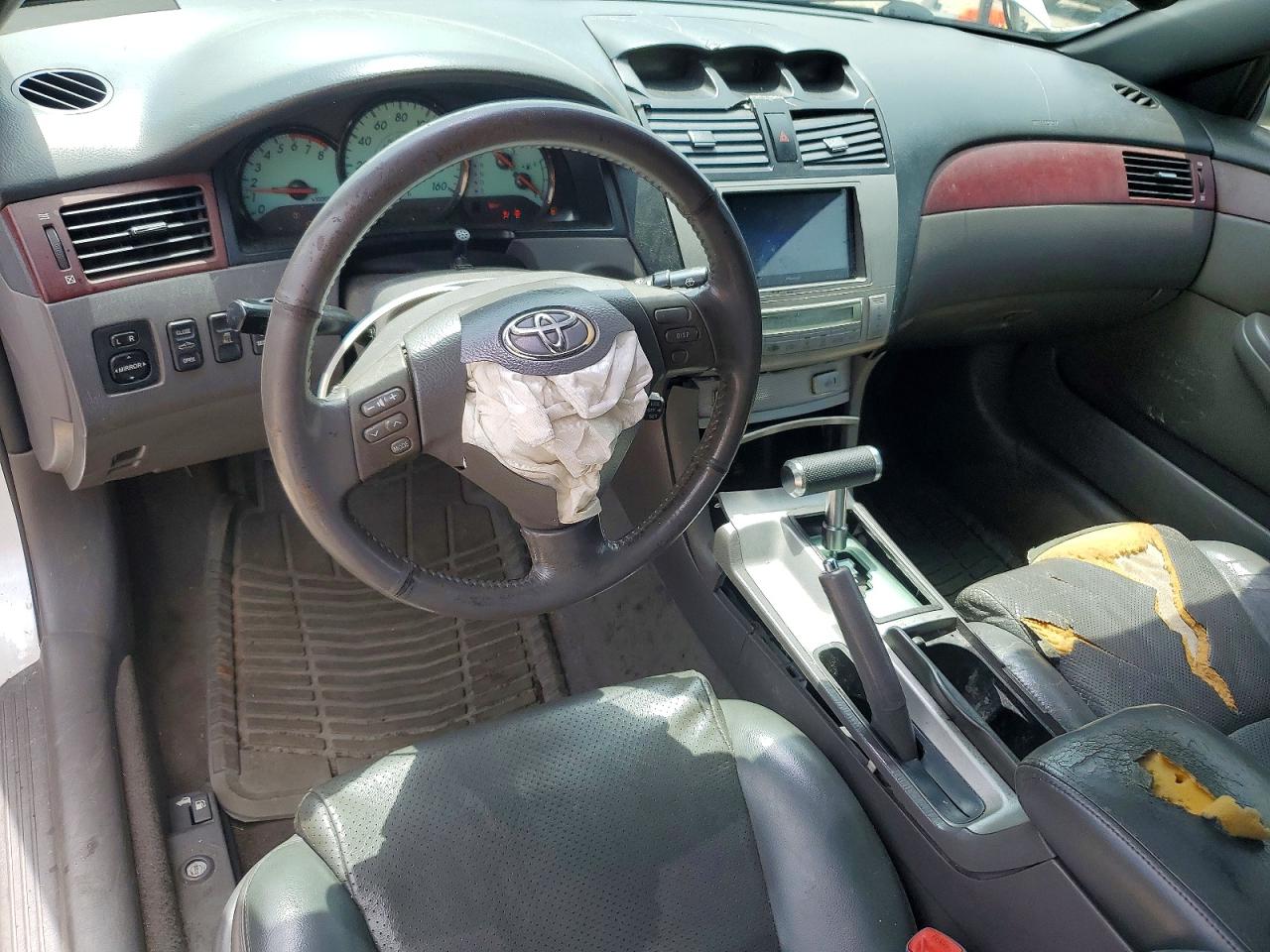 Toyota Camry Sle V6
