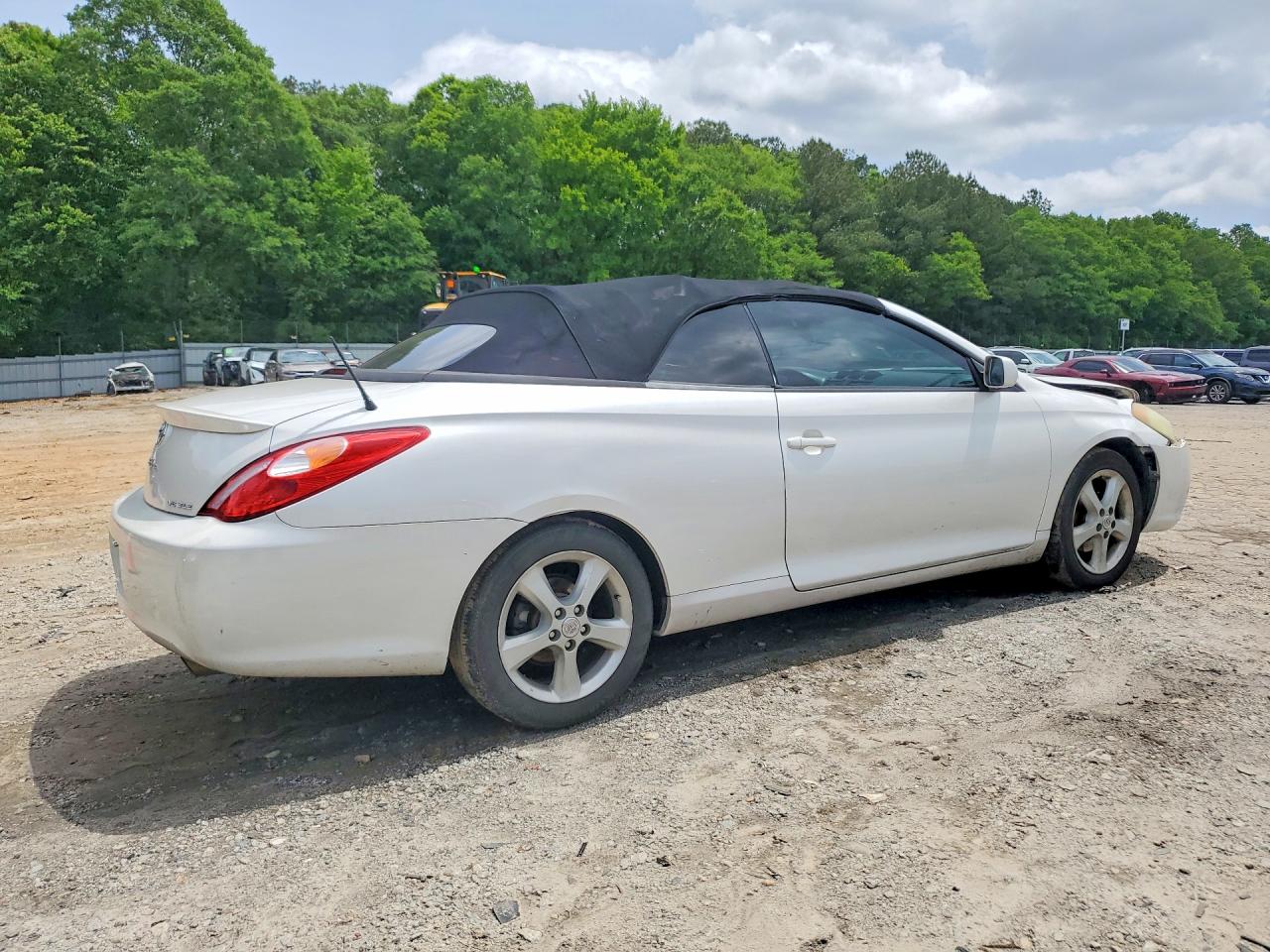 Toyota Camry Sle V6