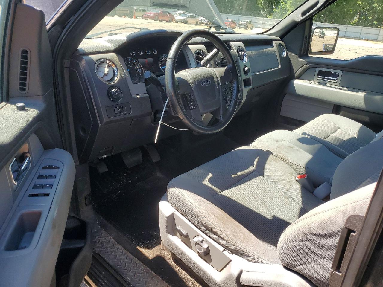 Ford F-150 Super Cab