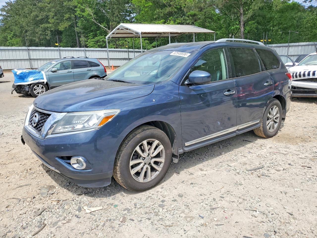 Salvage Nissan Pathfinder Image