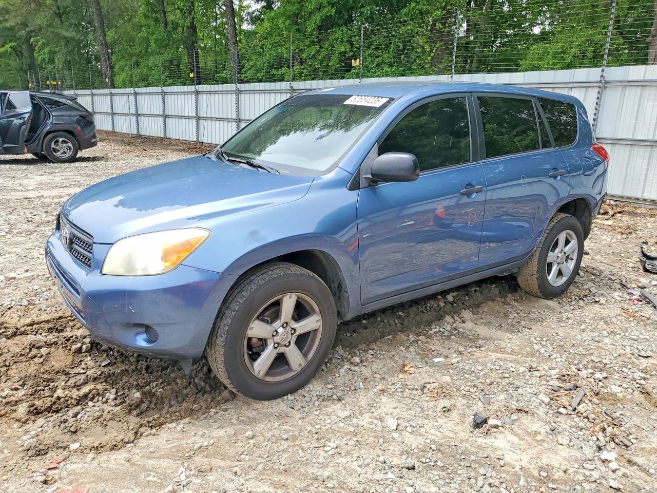 Salvage Toyota RAV4 Image