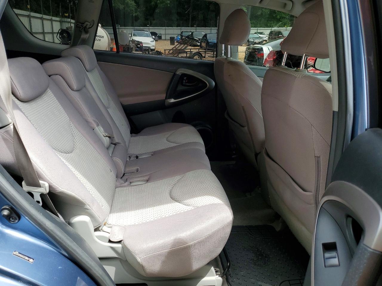 Toyota RAV4 Base
