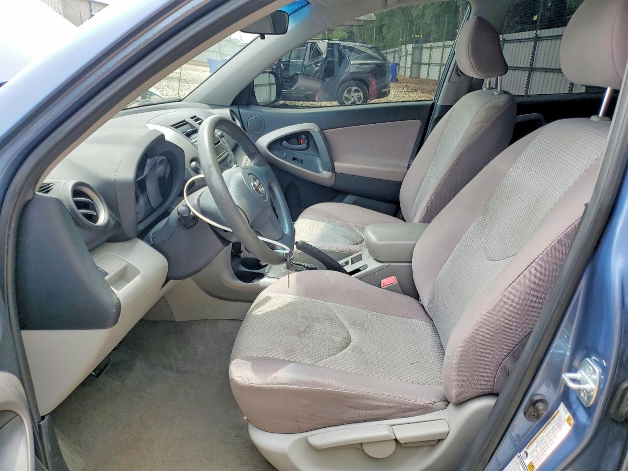 Toyota RAV4 Base