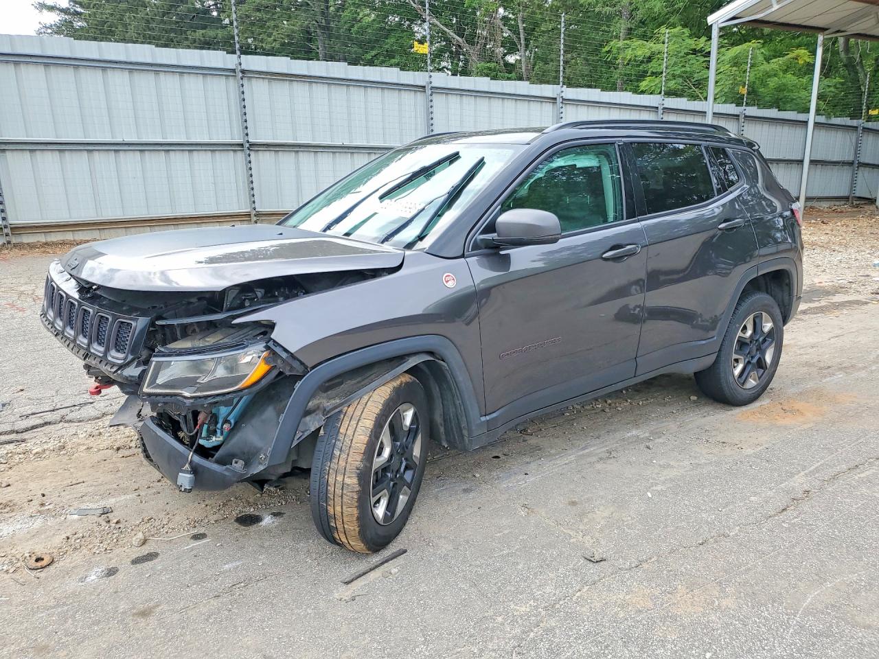 Salvage Jeep Compass Image