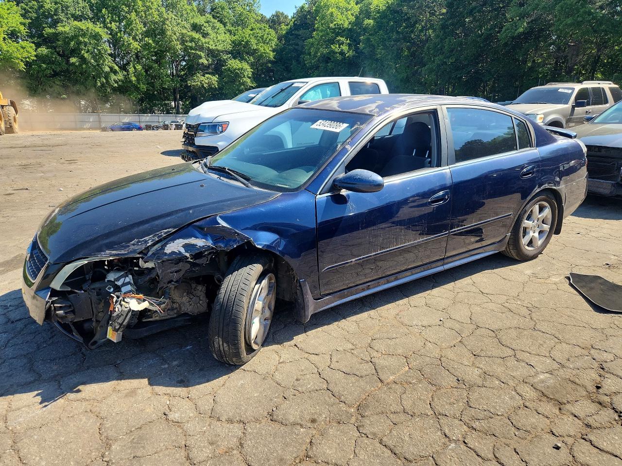 Salvage Nissan Altima Image