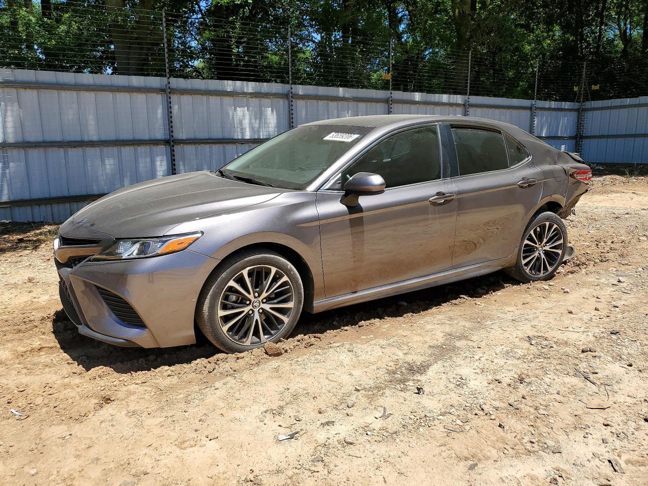Salvage Toyota Camry Image