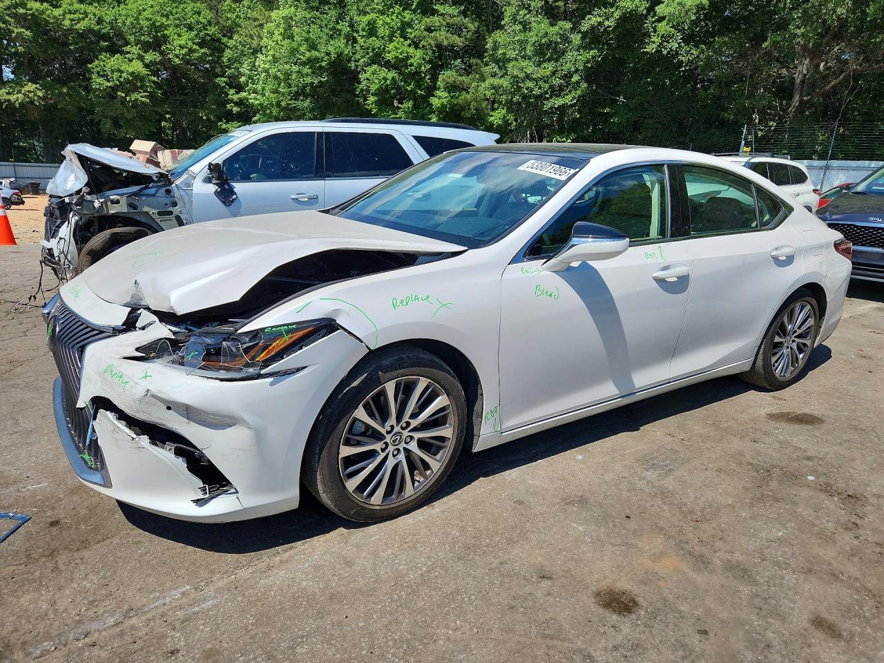 Salvage Lexus Es Image