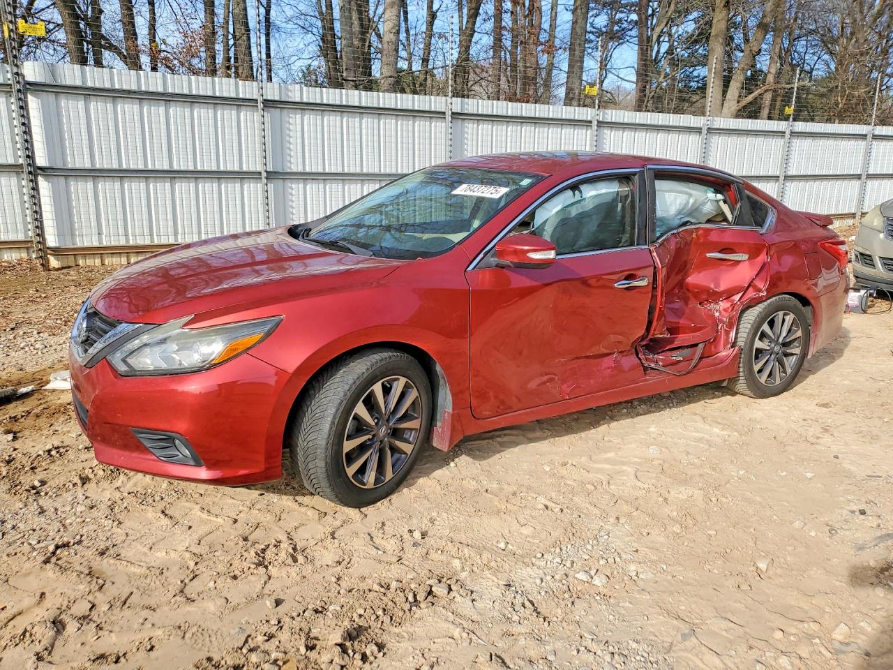Salvage Nissan Altima Image