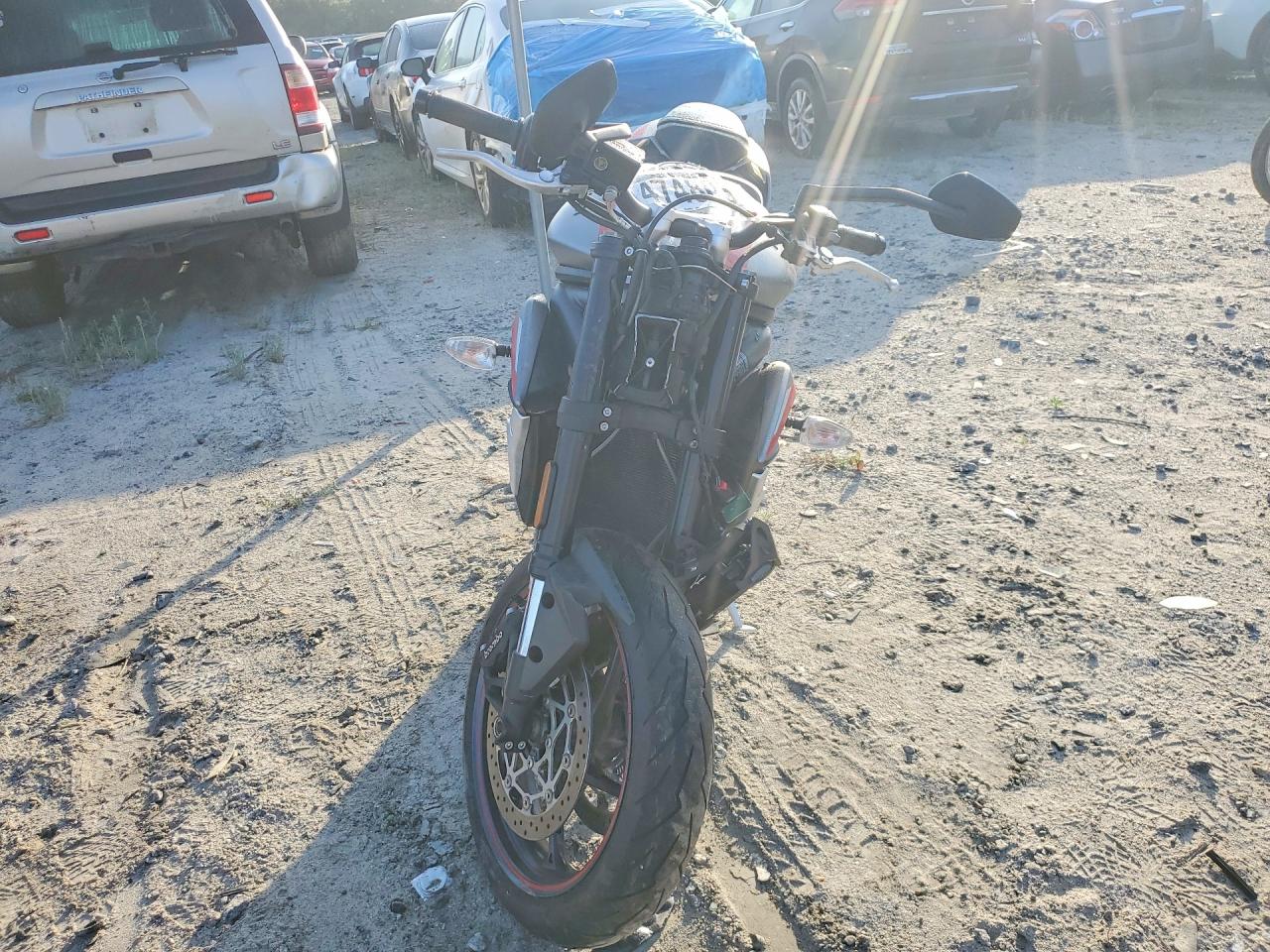 Triumph Street R