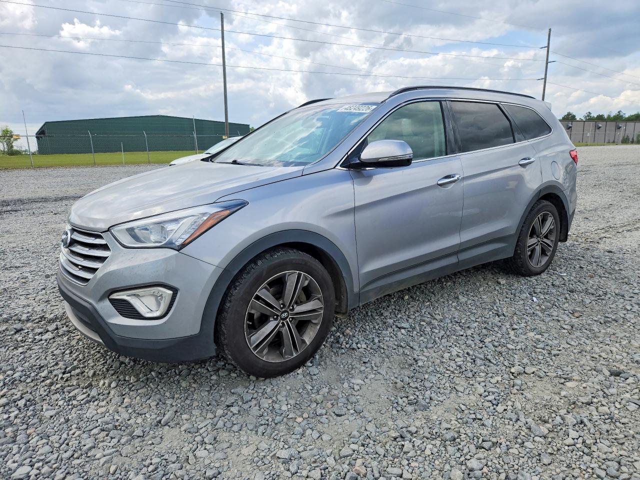 Salvage Hyundai SANTA FE Image