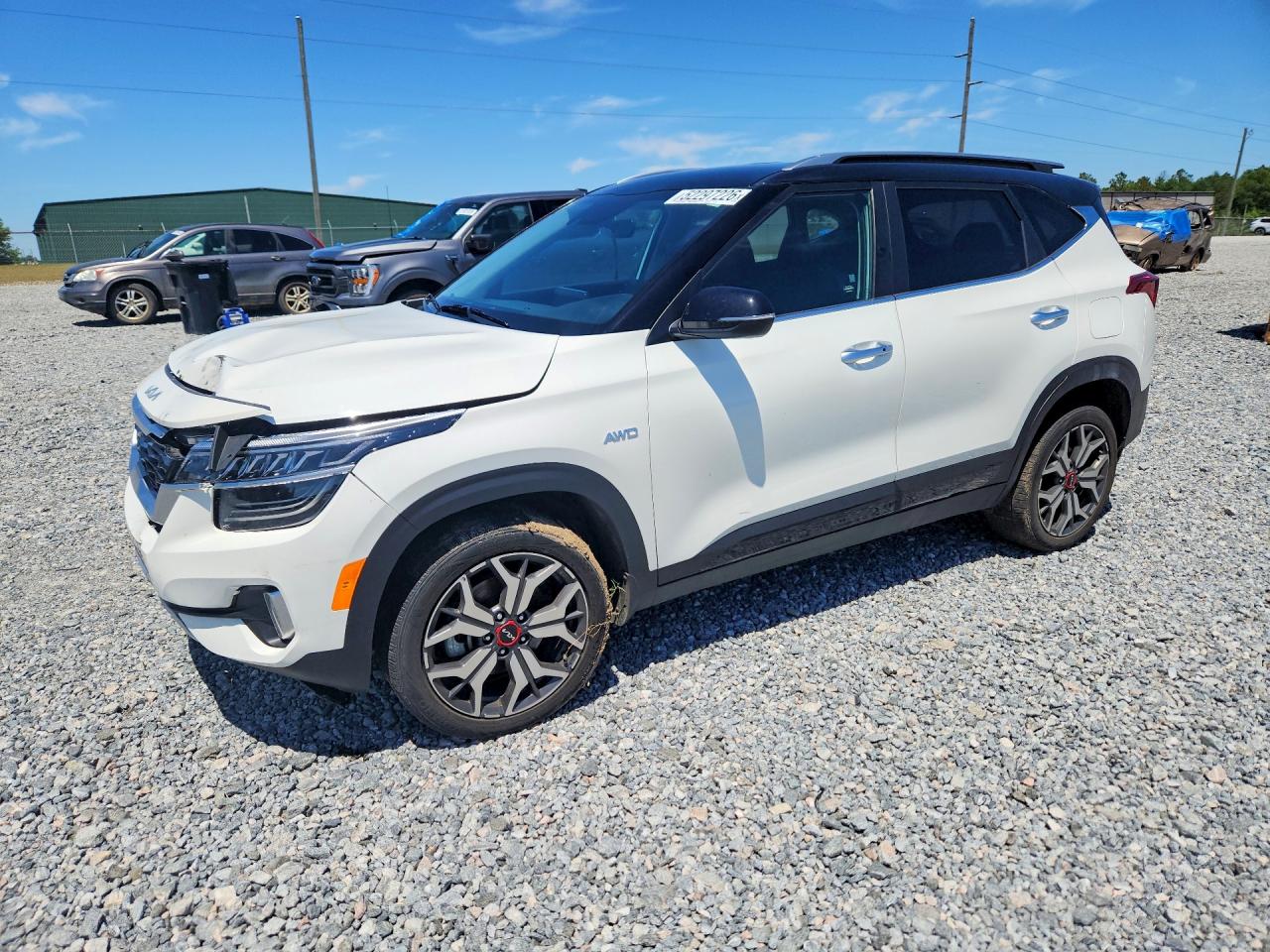 Salvage Kia Seltos Image