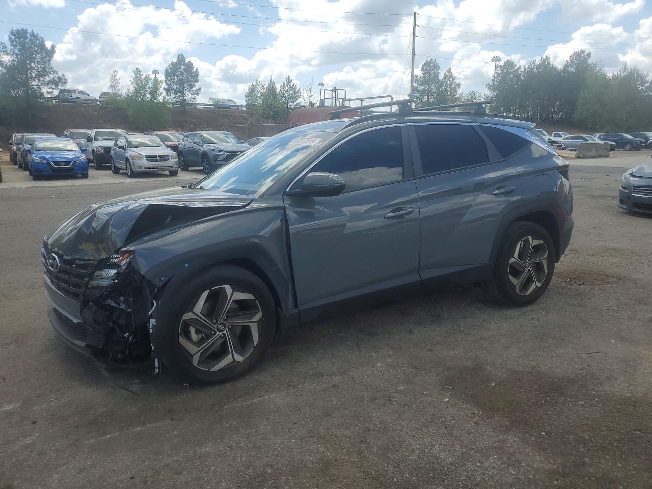 Salvage Hyundai TUCSON Image