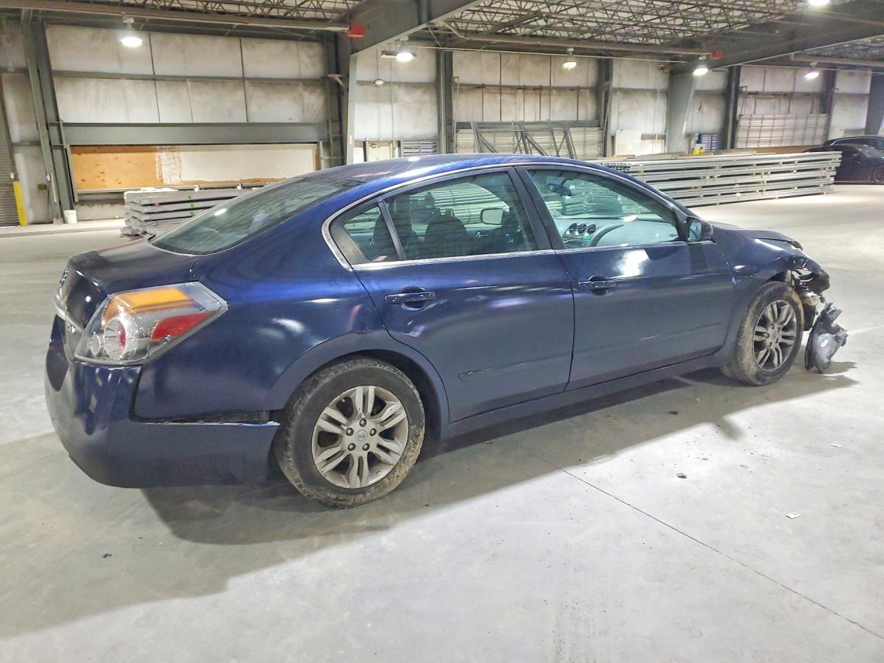 Nissan Altima Base
