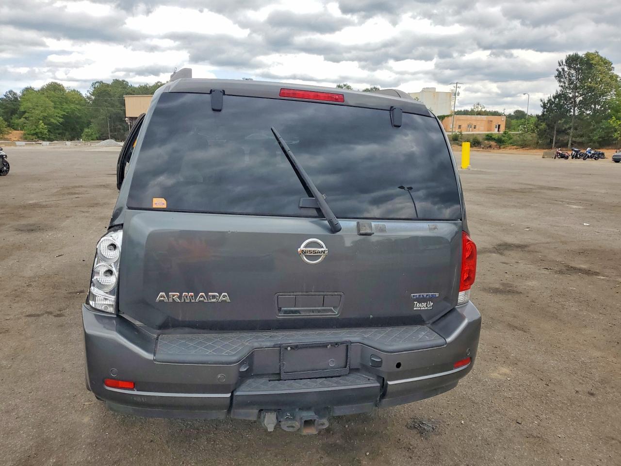 Nissan Armado