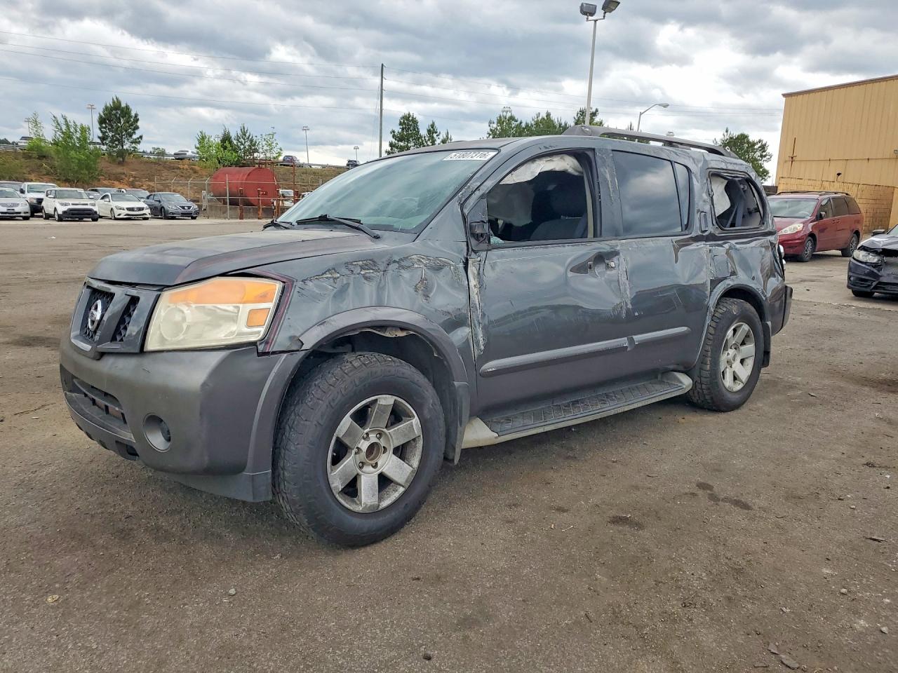 Salvage Nissan Armado Image