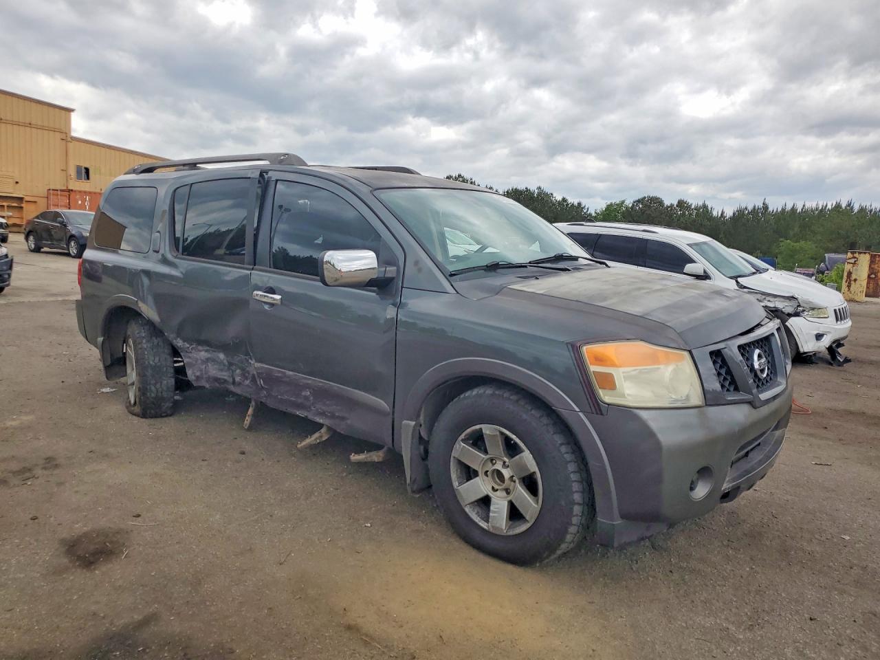 Nissan Armado