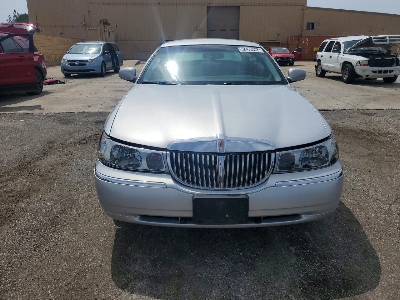Lincoln Towncar Signature