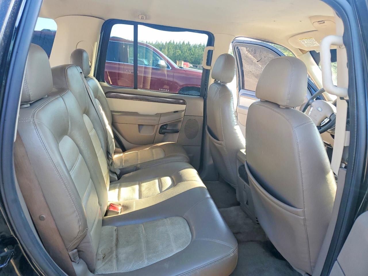 Ford Explorer Eddie Bauer