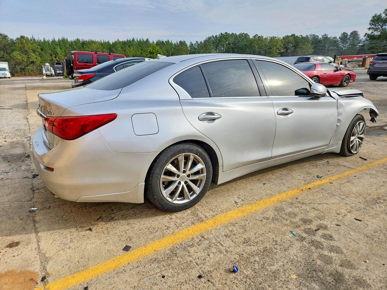 INFINITI Q50 Base