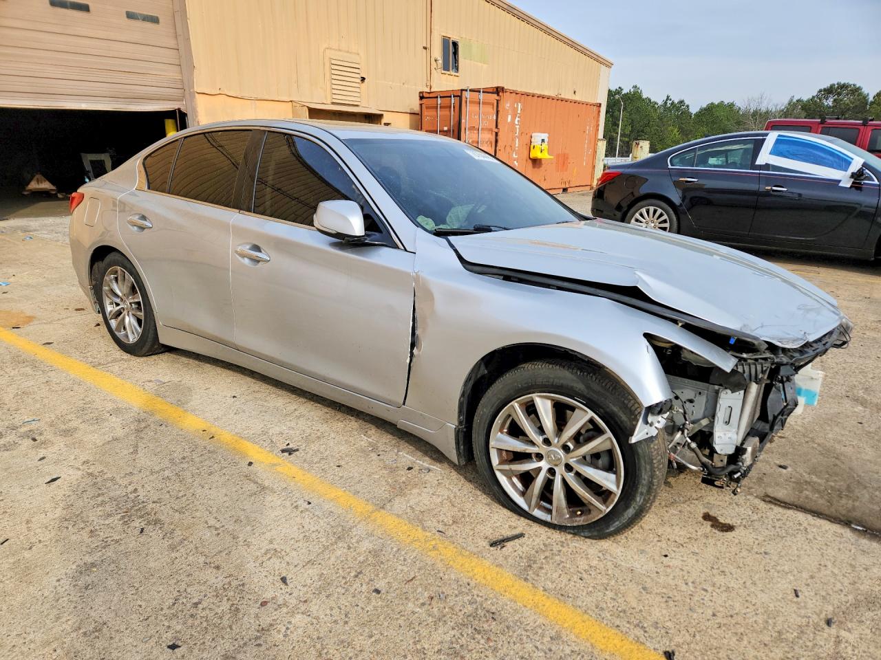 INFINITI Q50 Base