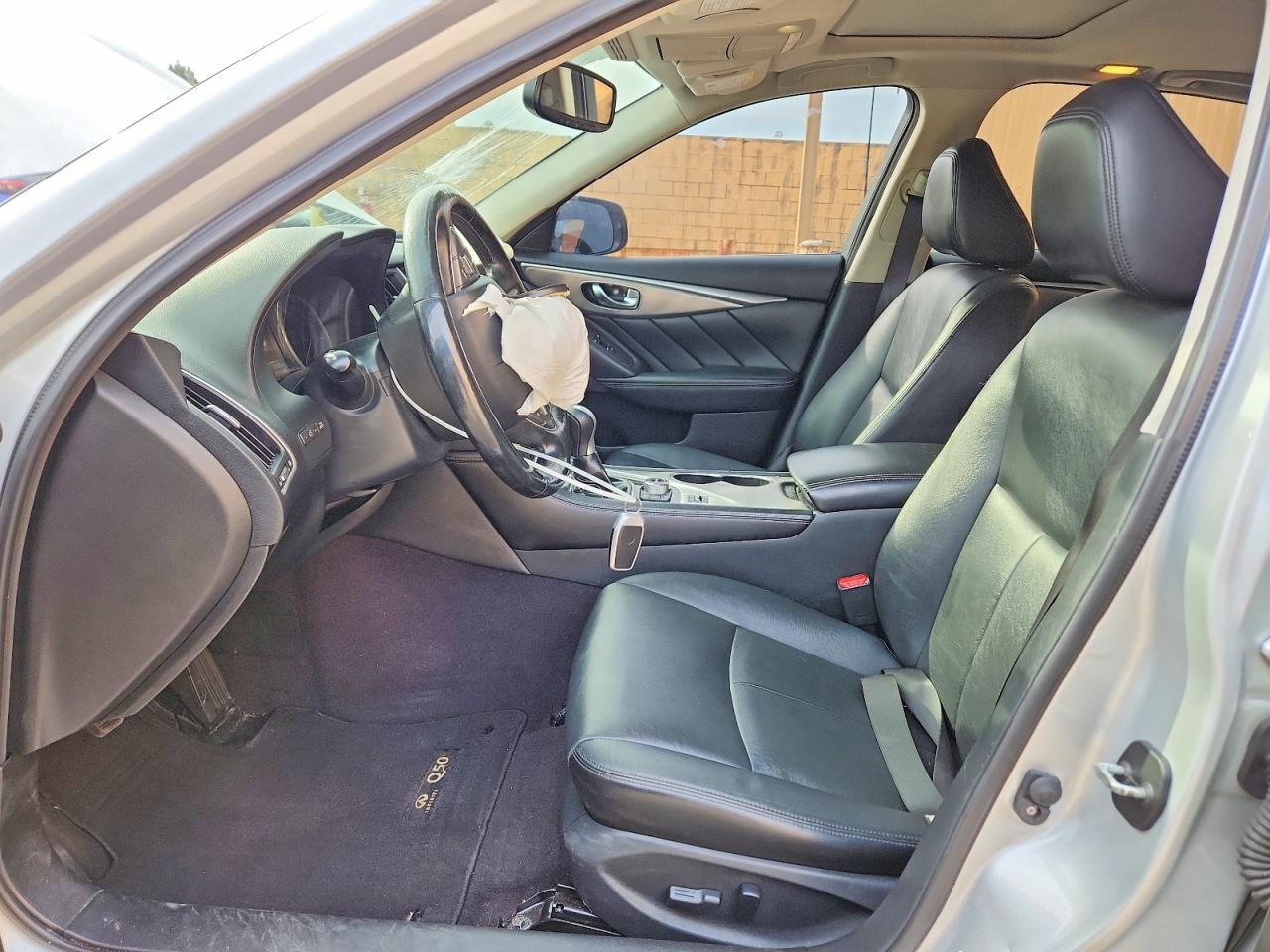 INFINITI Q50 Base