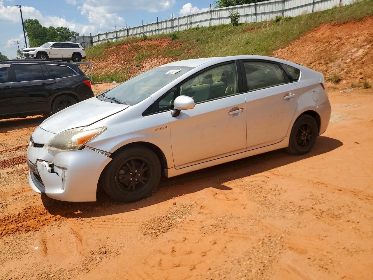 Salvage Toyota Prius Image