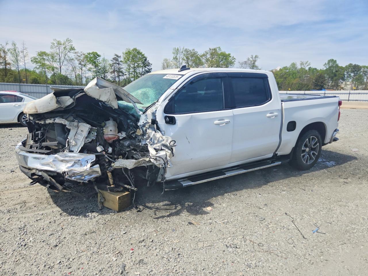 Salvage Chevrolet Silverado Image