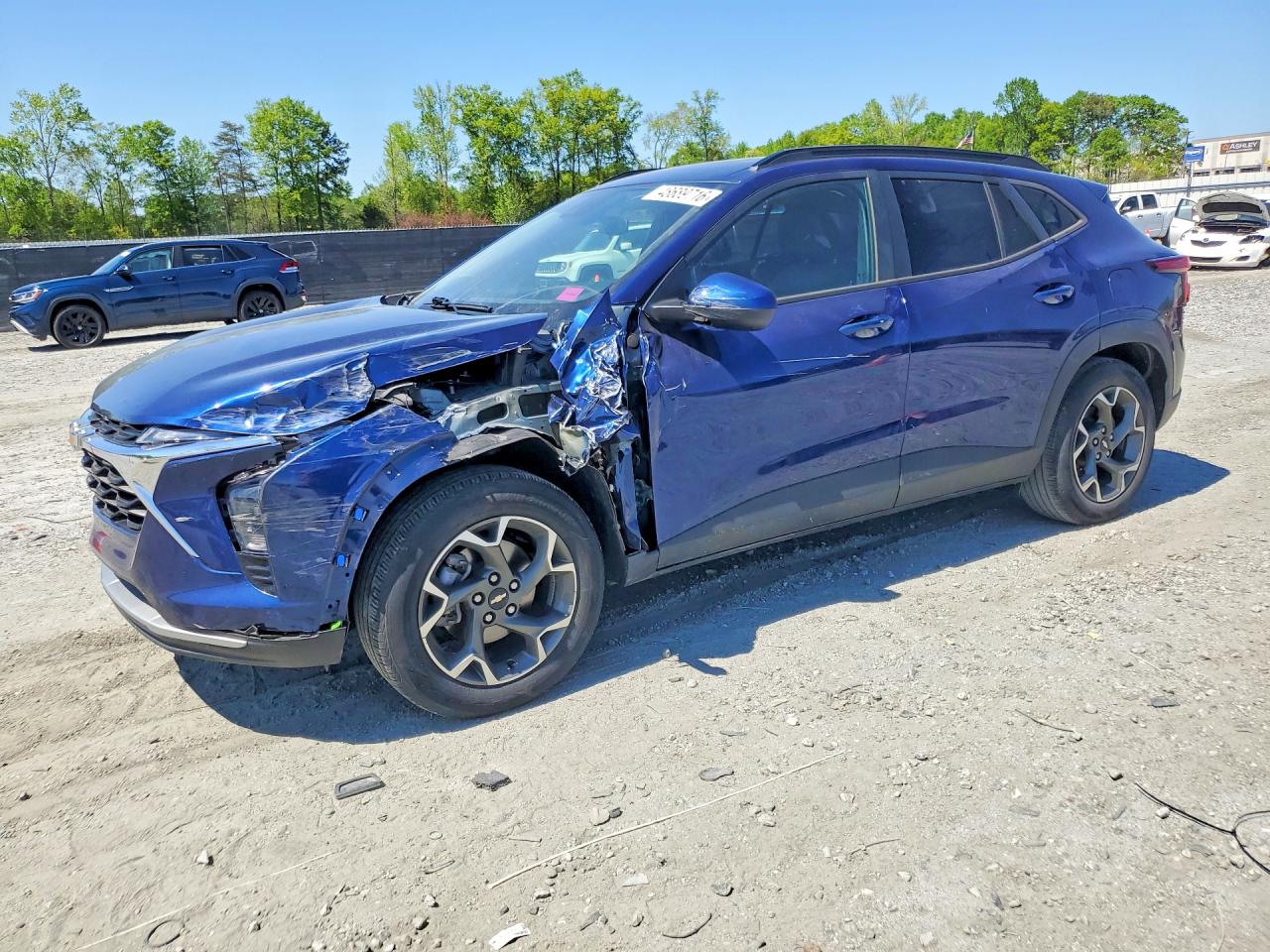 Salvage Chevrolet Trax Image