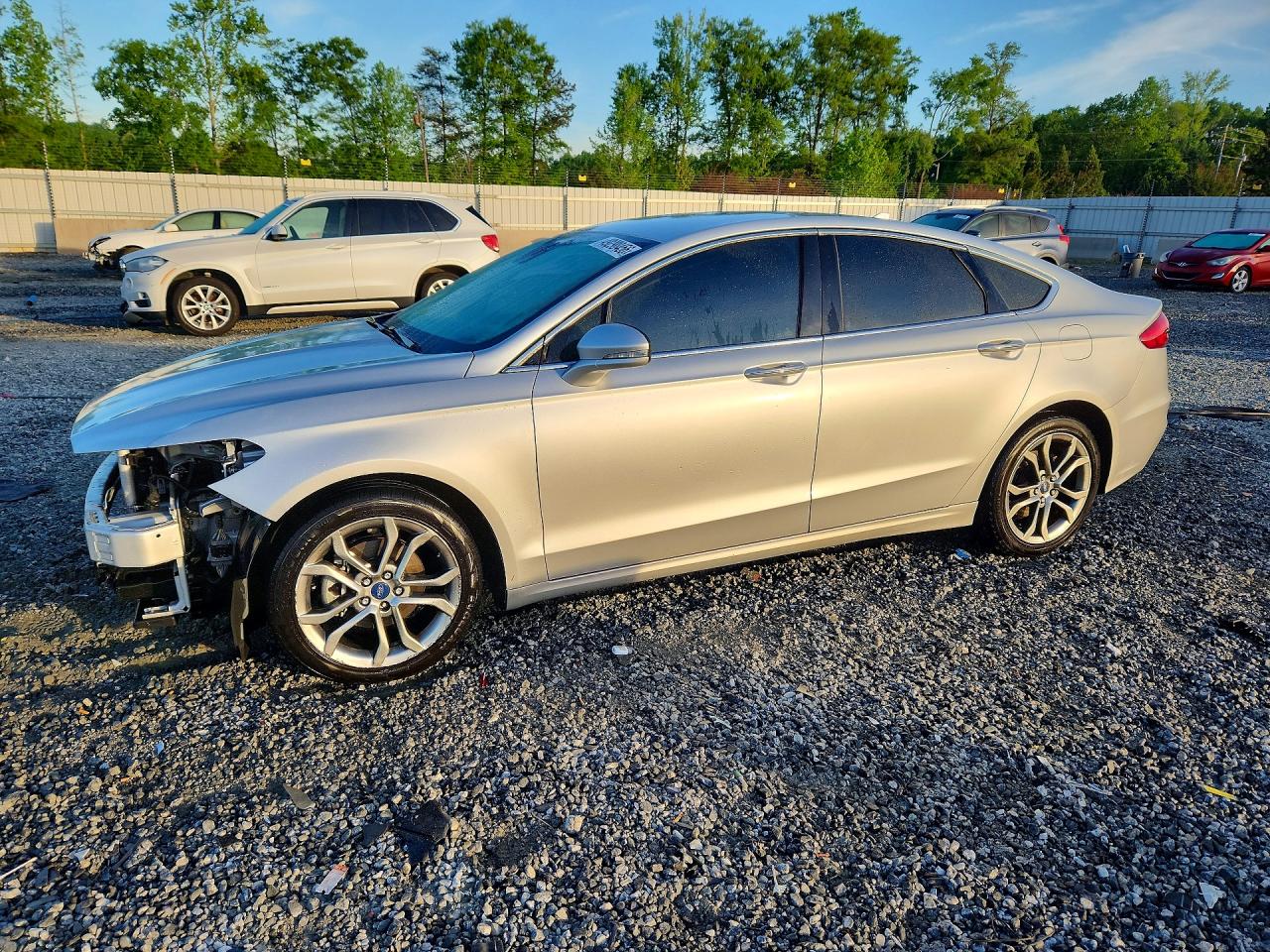 Salvage Ford Fusion Image